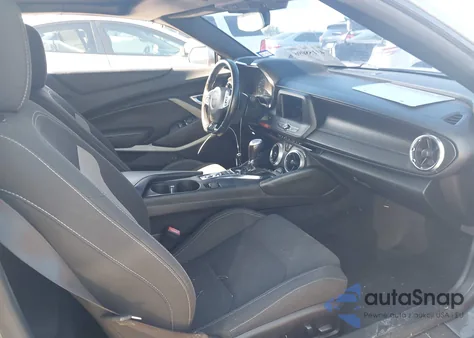 2019 Chevrolet Camaro 1Lt z USA, uszkodzony, nr VIN 1G1FB3DX2K0143041